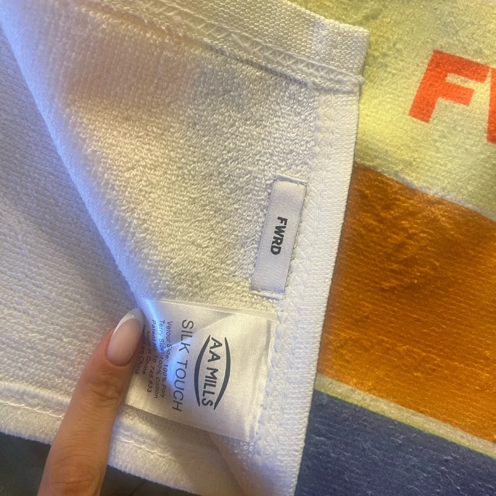 Fwrd bright towel